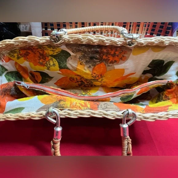 Picnic Basket Purse - Picture 9 of 12